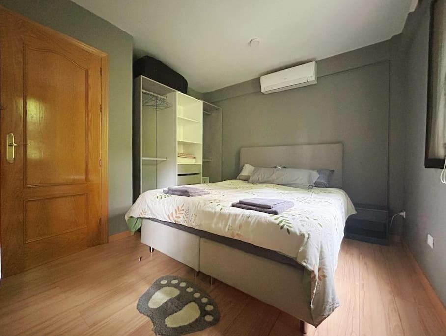 Apartamento De Lujo Vergel Suite Сан-Мартин-де-Вальдейглесьяс Экстерьер фото